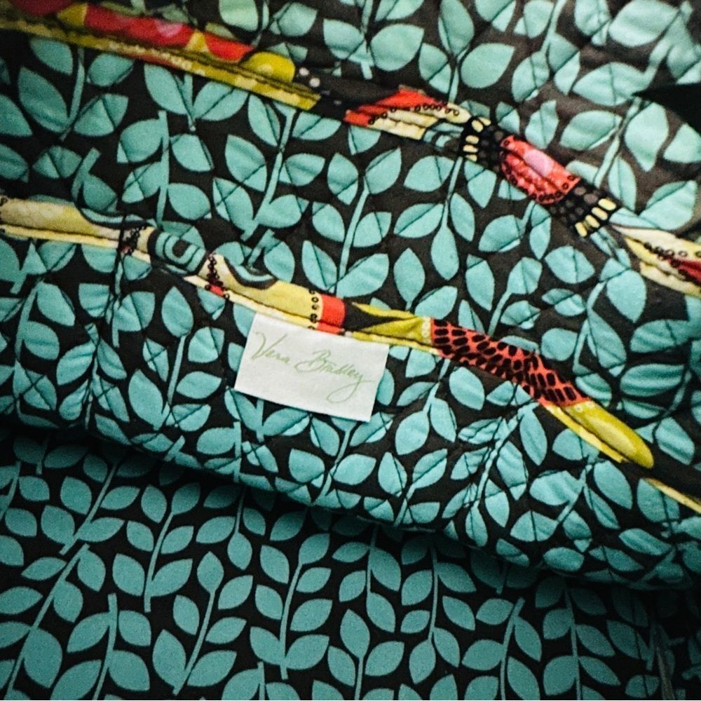 Gorgeous Vera Bradley hobo bag - Picture 7 of 10